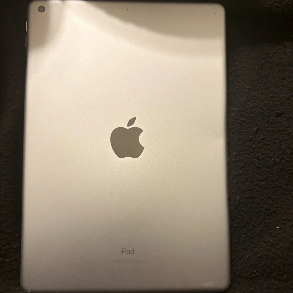 8th generation iPad is in good condition